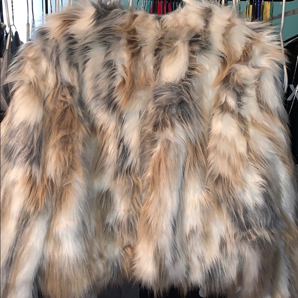 Faux fur jacket - Picture 4 of 4